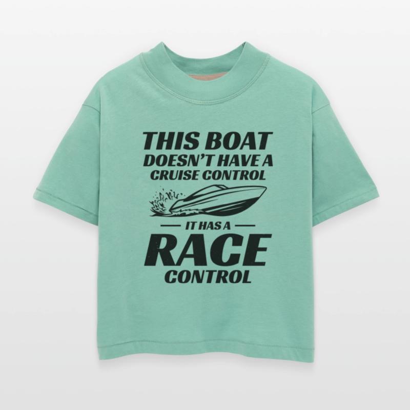 Speedboat Racing for Drivers and Powerboat Fans