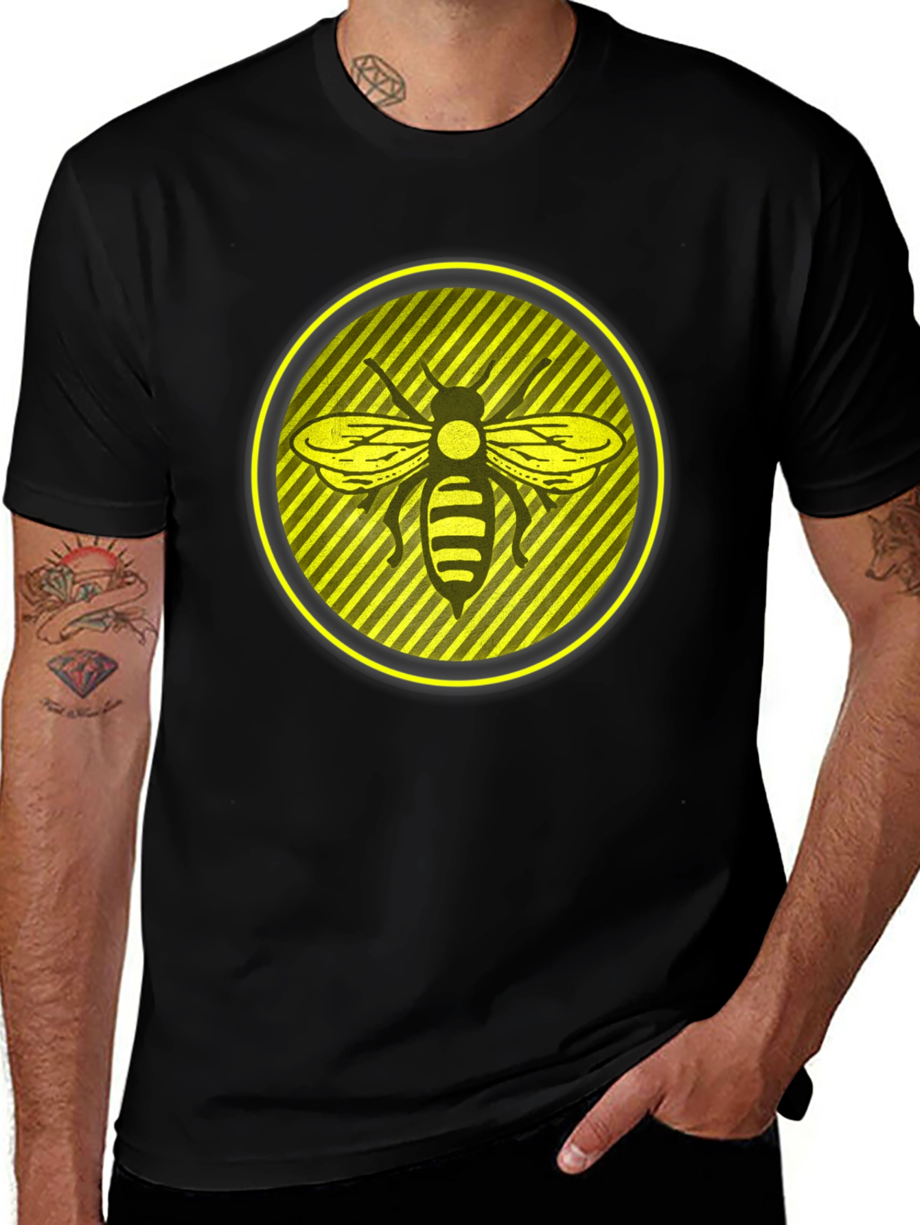 Striking Bee Graphic Tee - Black Cotton Casual Wear