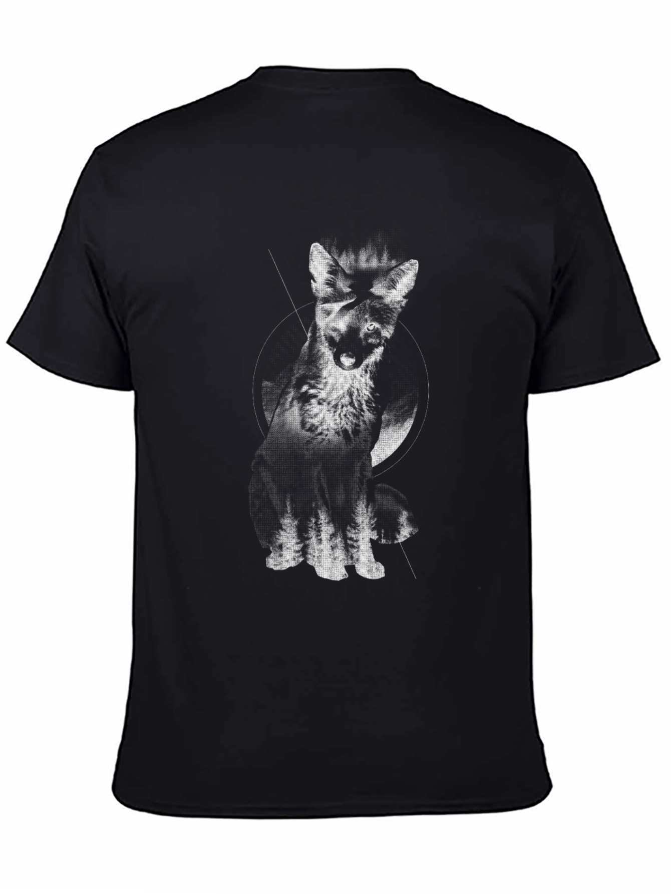 Monochrome Wolf Graphic Tee - Stylish Black T-Shirt