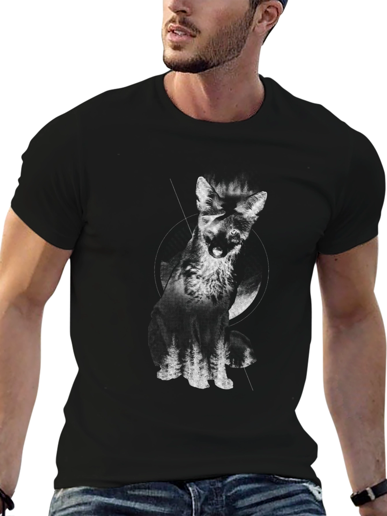 Monochrome Wolf Graphic Tee - Stylish Black T-Shirt