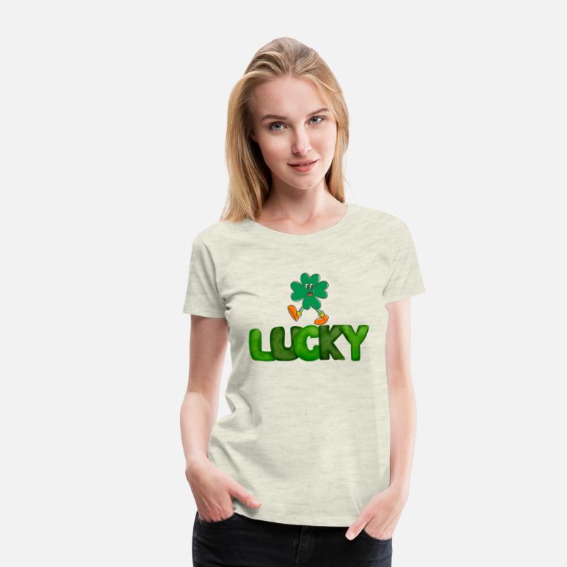 Retro inspired shamrock