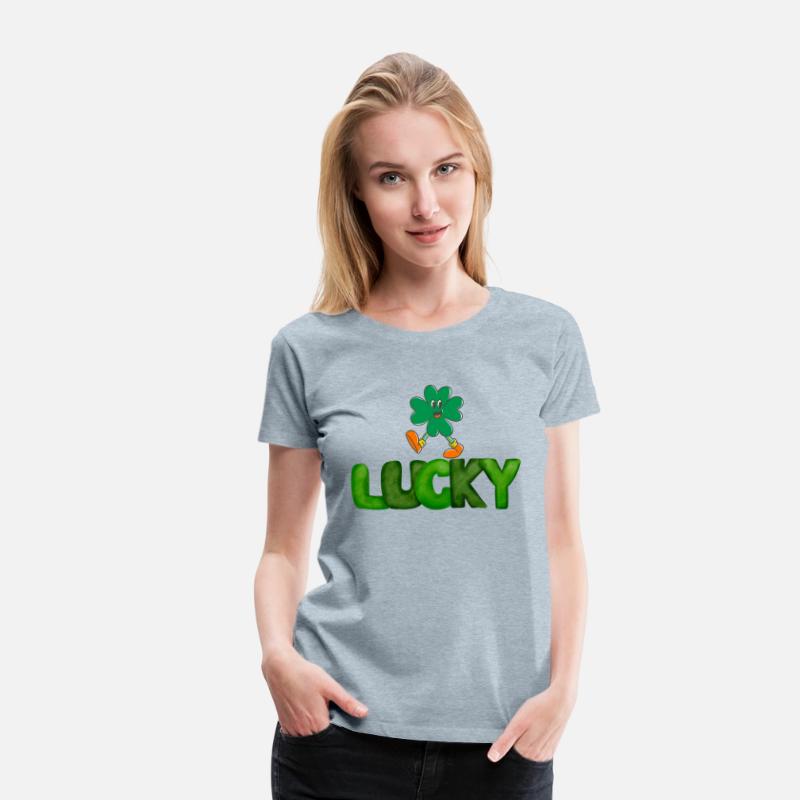 Retro inspired shamrock