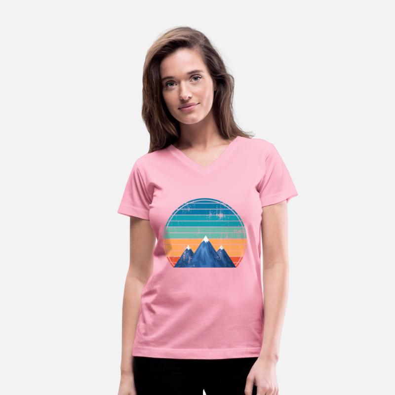 Vintage Retro Mountains Sunset Design